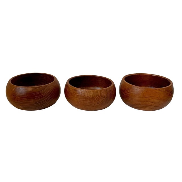 Vintage Genuine Teak Salad Bowls Wooden Bowls Set of 6. MCM For Sale In San Francisco - Image 6 of 7