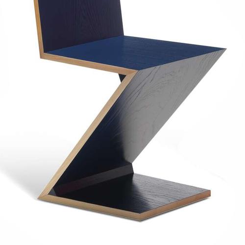 Mid-Century Modern Zig Zag Chair by Gerrit Rietveld for Cassina For Sale - Image 3 of 13