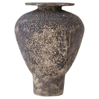 Isolated N.7 Stoneware Vase by Raquel Vidal and Pedro Paz For Sale