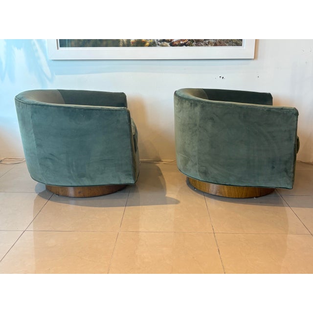 Green Vintage Pair Milo Baughman for Thayer Coggin Walnut & Green Velvet Swivel Chairs For Sale - Image 8 of 12