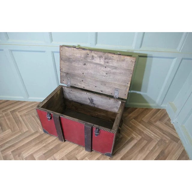 1900 - 1909 Leather Travel Trunk, 1900s For Sale - Image 5 of 8