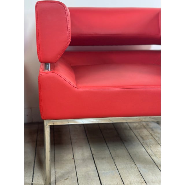 Mid-Century Modern Set of Armchairs in Red Leatherette and Chrome Aluminum, 1980s For Sale - Image 3 of 9