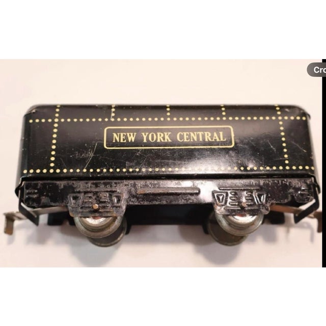 Louis Marx Commodore Vanderbilt Stream Line Train Set. The train cars and tracks are in good condition. Power box works...