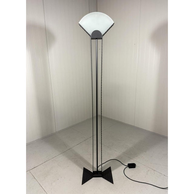 1980s Italian Floor Lamp in Steel Tear Plate and Glass, 1980s For Sale - Image 5 of 18