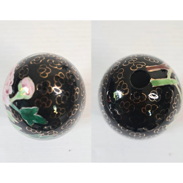 Late 20th Century Vintage Chinese Cloisonné Enamel Floral Eggs W/Black Stands Set of 4 For Sale - Image 5 of 14