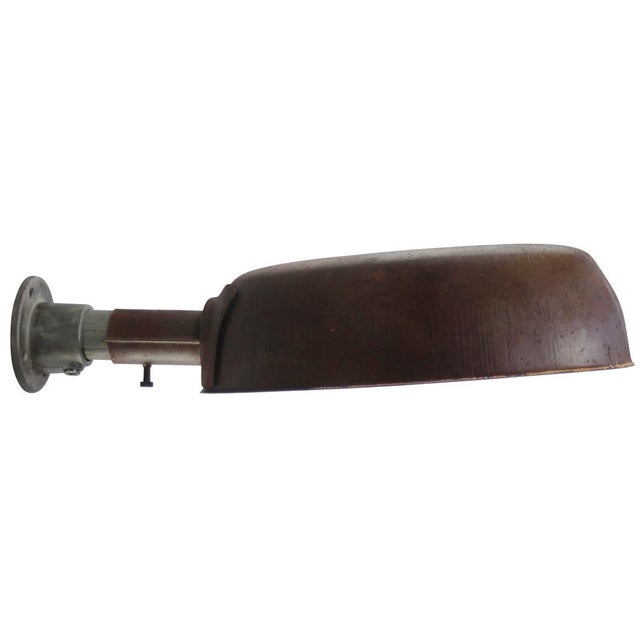 Mid-Century Modern French Industrial Wall Sconce Light in Rust Iron For Sale - Image 4 of 7