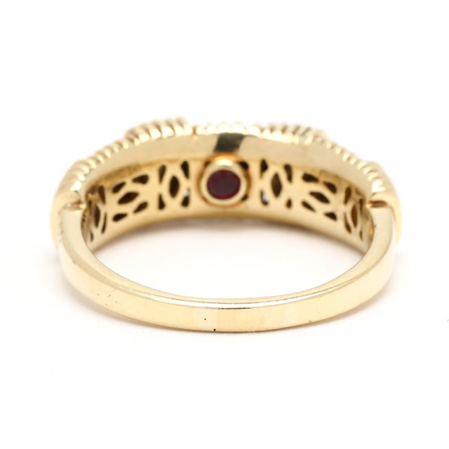 Modern Roberto Coin Overlapping Band Ring, 18k Yellow & White Gold, Ring Size 7.25 For Sale - Image 3 of 6