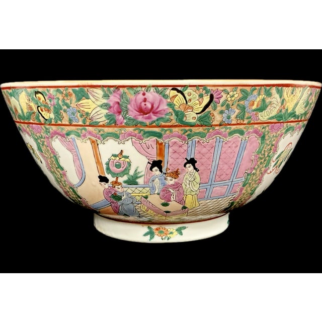 Chinese 19th Century Large Chinese Famille Rose Medallion Porcelain Punch Bowl For Sale - Image 3 of 8