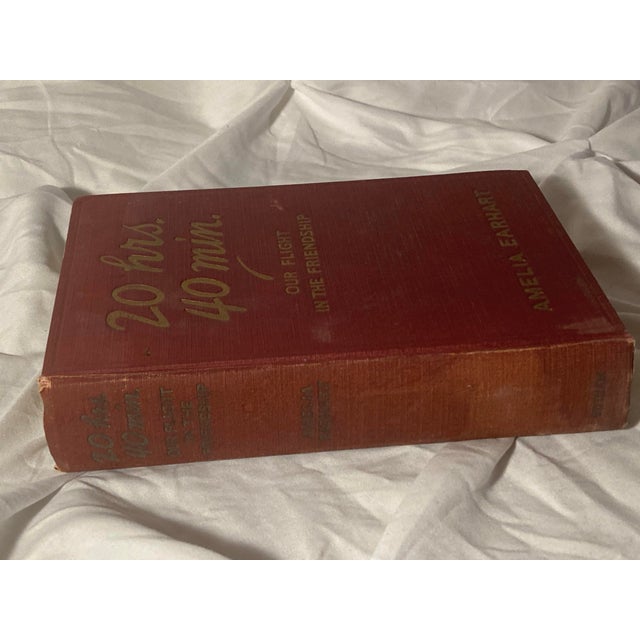 American Female and Aviation History Amelia Earhart Book 20 HRS 40 Min Signed by Amelia Earhart ~ First Edition Signed For Sale - Image 6 of 7