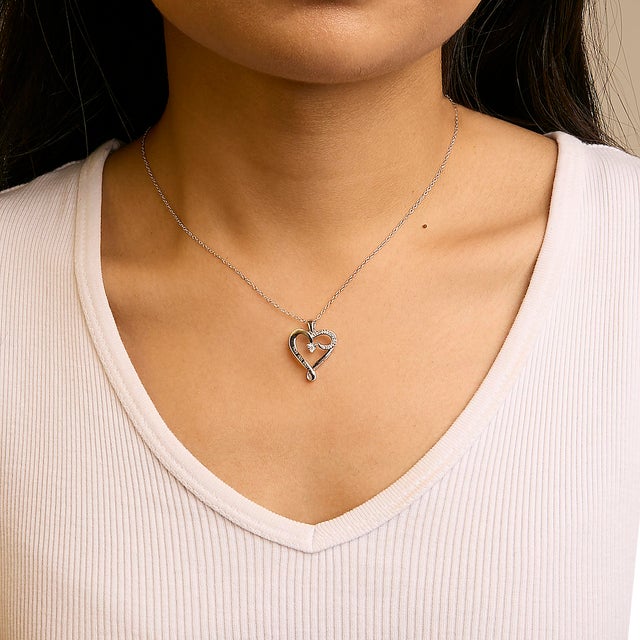 .925 Sterling Silver Diamond Accent "I LOVE YOU MOM" Heart Pendant Necklace (J-K Color, I2-I3 Clarity) - 18" Inches For Sale - Image 4 of 5