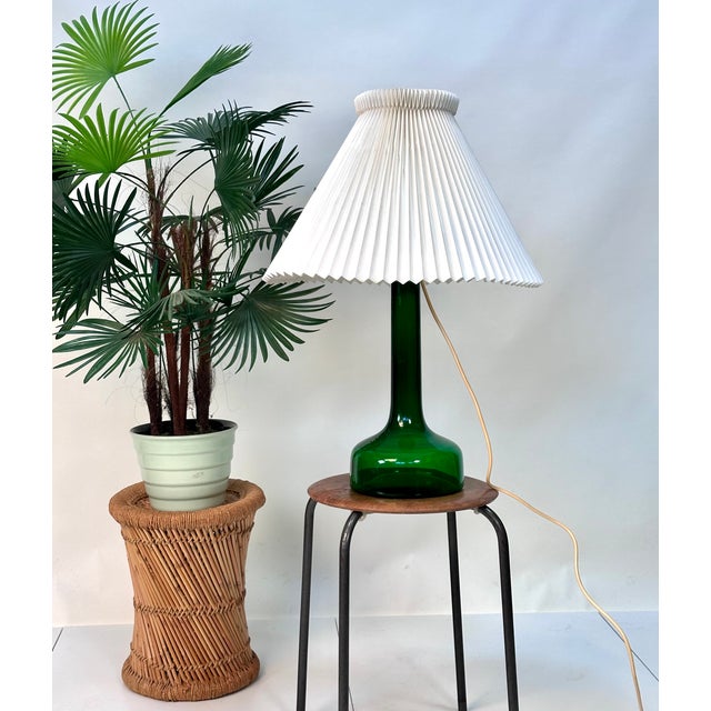 Metal Early Edition of Model 302 Table Lamp in Glass by Gunnar Biilmann-Petersen for Le Klint & Holmegaard, Denmark, 1962 For Sale - Image 7 of 15