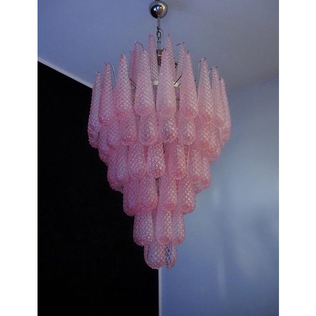 1990s Large Vintage Italian Murano Glass Chandelier with 85 Glass Pink Petals Drop, 1990 For Sale - Image 5 of 15