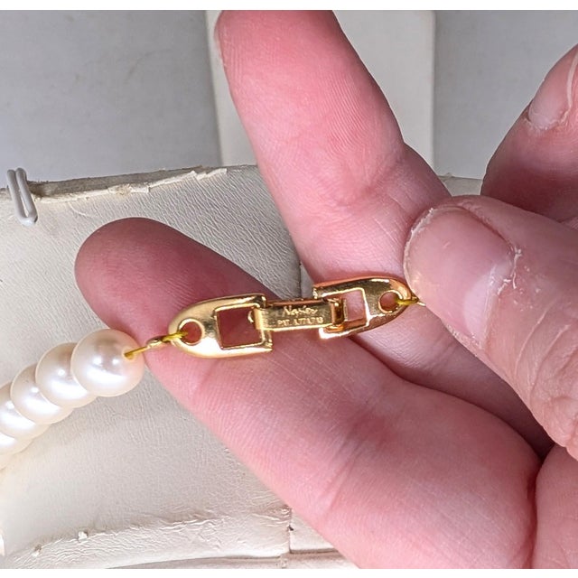 Vintage C1990 Signed Napier Goldtone Faux-Pearl Pink Flower Necklace For Sale In Philadelphia - Image 6 of 10