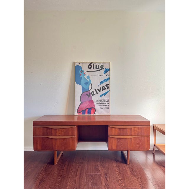 A Classic Mid-Century Modern Vanity / Desk by Austinsuite, Circa 1960s, Attributed For Sale In Houston - Image 6 of 11