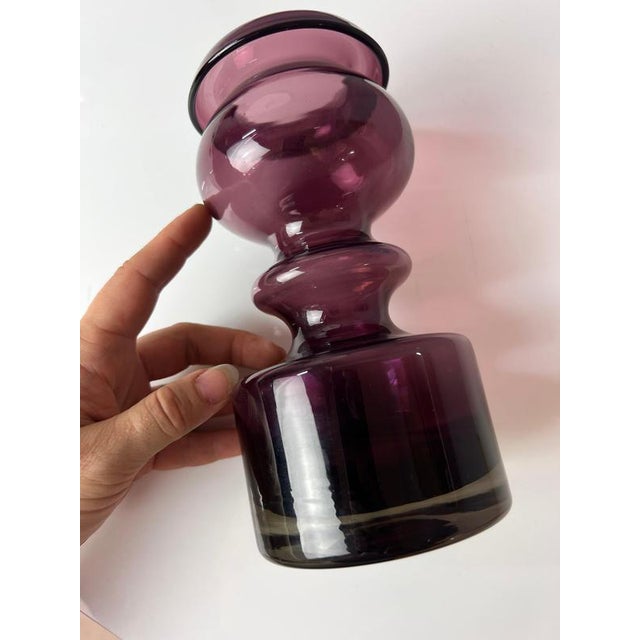 Pompadour Vase in Wine Red by Nanny Still for Riihimäen Lasi For Sale - Image 5 of 11