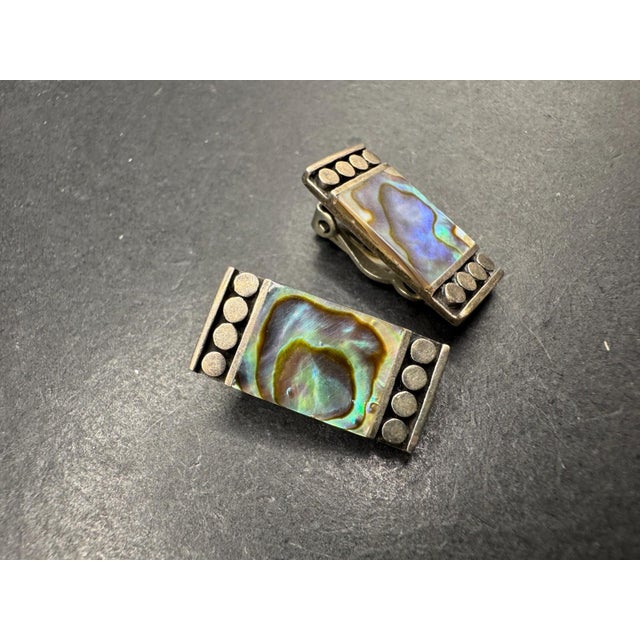 1950s Native American Abalone Sterling Clip on Earrings, A Pair For Sale - Image 6 of 8