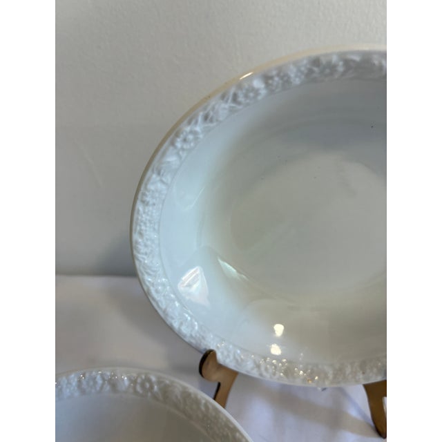 Farmhouse 1960s Wedgwood White Embossed Bowls, Set of 4 For Sale - Image 3 of 10