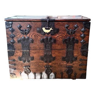 19th-Century Korean Bandaji Blanket Chest With Stylized Iron Hardware For Sale