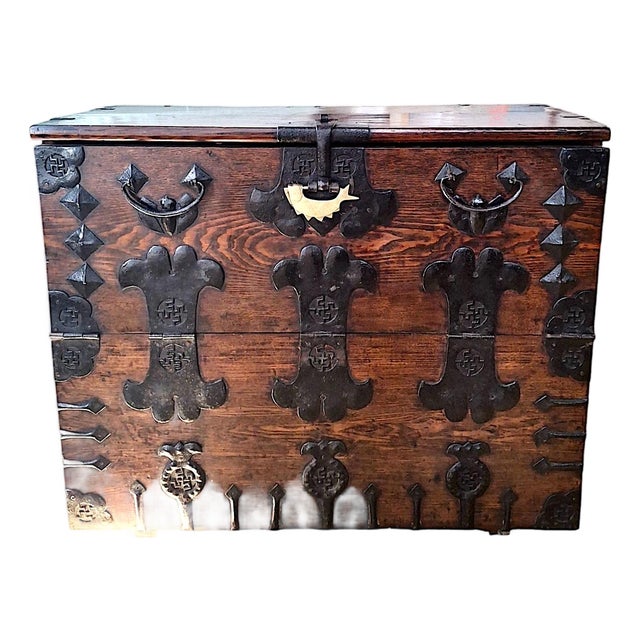 19th-Century Korean Bandaji Blanket Chest With Stylized Iron Hardware For Sale
