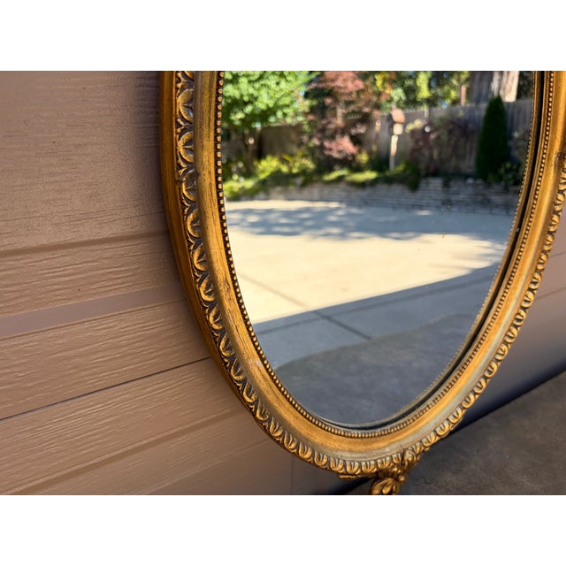 Gold Early 20th Century Adam Style Neoclassical Giltwood Oval Mirror With Urn Crest For Sale - Image 8 of 17