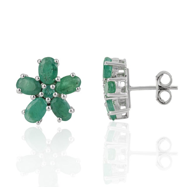 Contemporary Handcrafted 5.02 Ct Natural Green Emerald Floral Cluster Stud Earrings 2 Pieces For Sale - Image 3 of 13