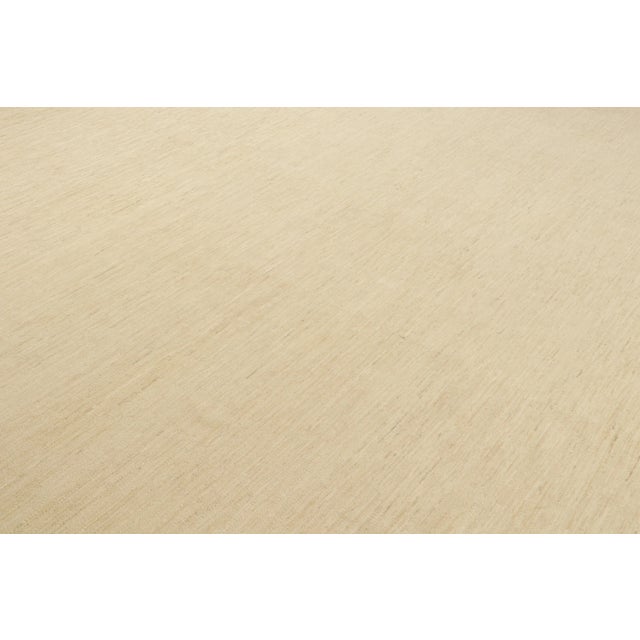 Rug & Kilim’s Contemporary Textural Solid Rug in Beige For Sale In New York - Image 6 of 7