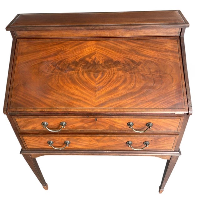 1980s Elegant Hepplewhite Style Inlaid Mahogany Slant-Front Bureau Desk For Sale - Image 4 of 7