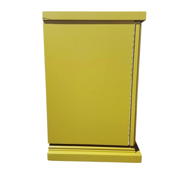 Yellow 1950s Mid Century Modern Pantry Sideboard For Sale - Image 8 of 9