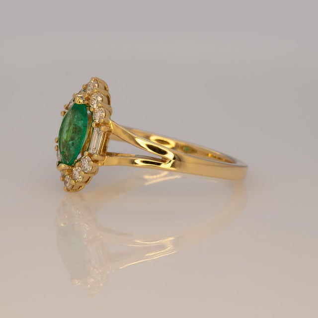 2020s Colombian Emerald Ring With Earth Mined Diamond Accents: Solid 14k Gold, Size 6.75 For Sale - Image 5 of 8