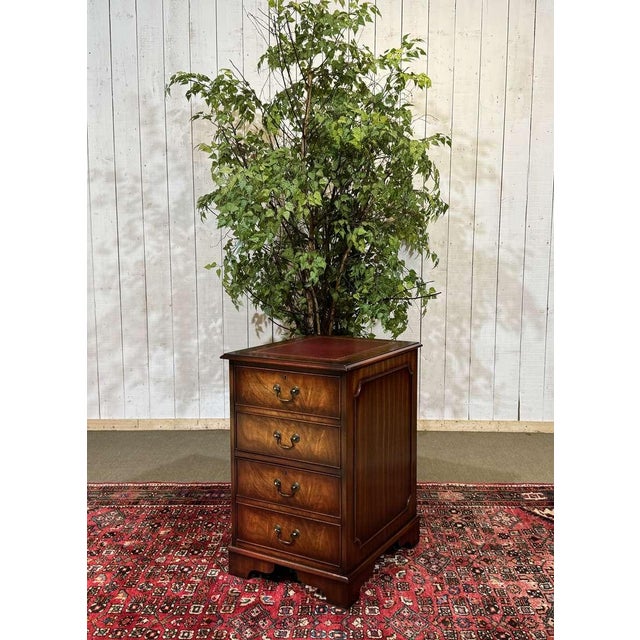 English Mahogany Office Filing Cabinet with Leather Top, 1980s, in Good conditions. Designed 1980 to 1989