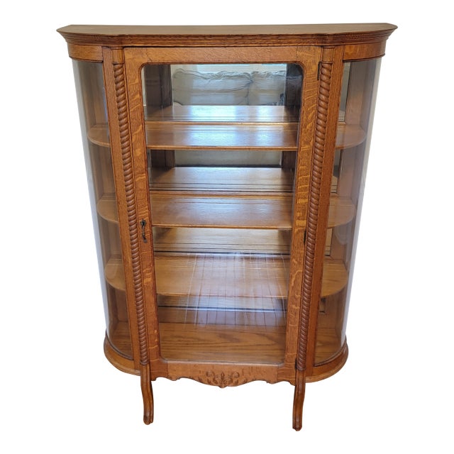 Antique Quarter-Sawn Oak Curved Glass China Cabinet, C. 1910 For Sale