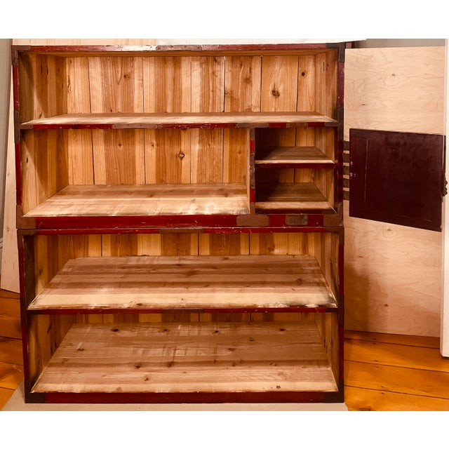 Japanese Antique Japanese Meiji/Taisho Era Two-Section Kiri Wood Isho Tansu Chest, C. 1900–1920 For Sale - Image 3 of 9