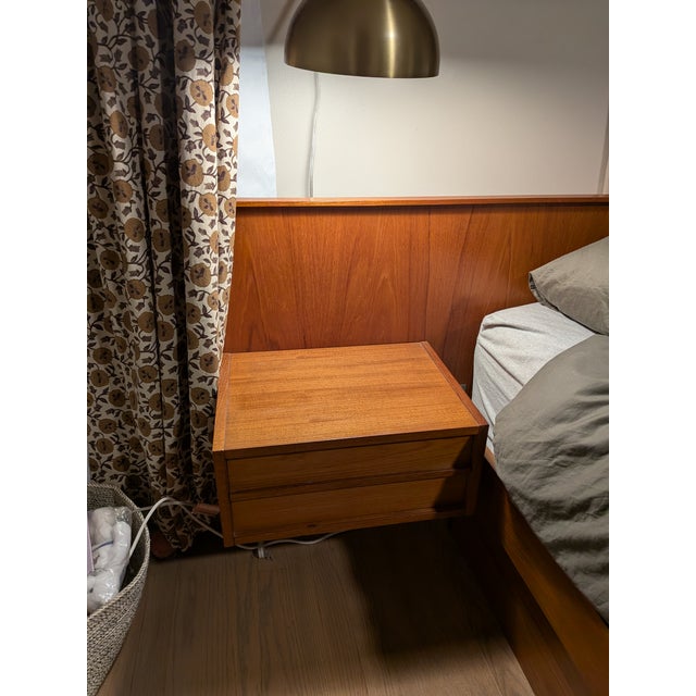 MCM Danish Teak Platform Queen Bed For Sale In New York - Image 6 of 9