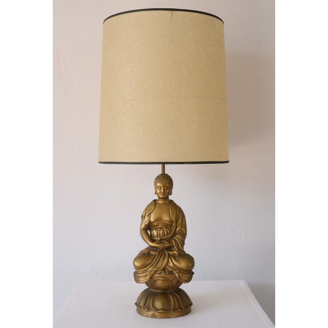 Mid-Century Modern 1950s Hollywood Regency Gold Ceramic Buddha Table Lamp For Sale - Image 3 of 17