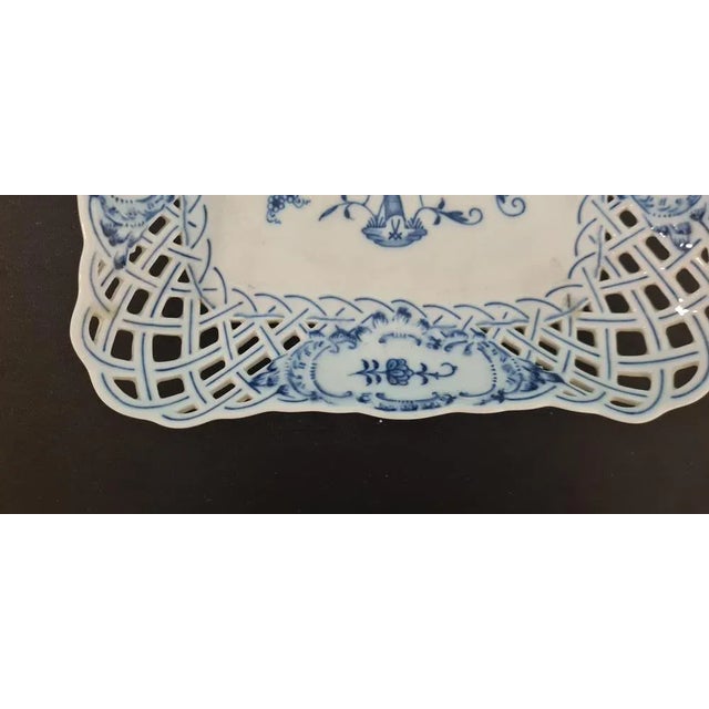 Meissen Blue Onion Dish, 1950s For Sale - Image 4 of 9