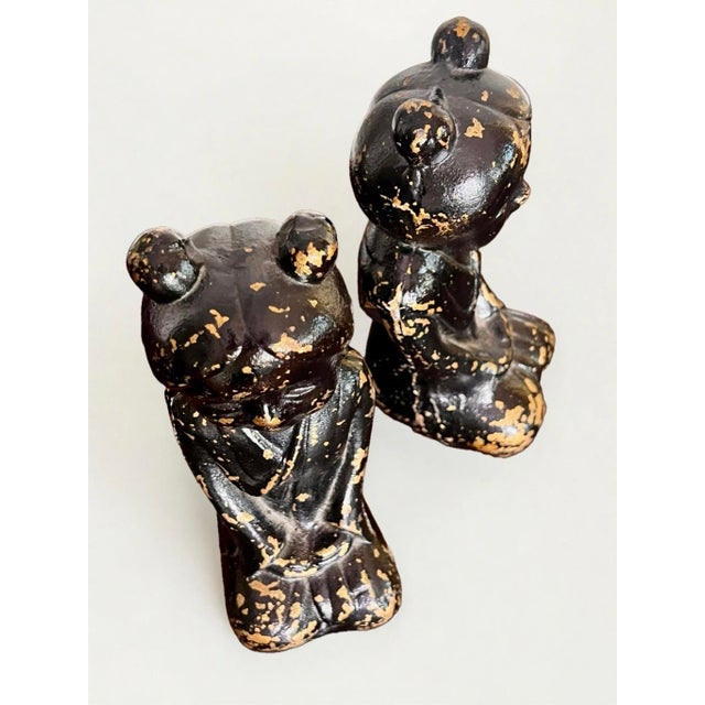 Pair of Japanese Zen Figural Patinated Iron Bookends in Black and Gold, 1950 For Sale In Philadelphia - Image 6 of 10