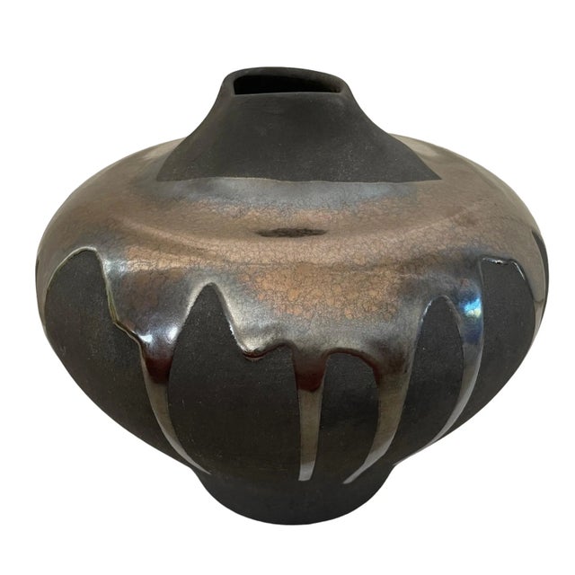1980s Vintage 1980s Haeger Black Volcanic Lava Glaze Pottery Vase For Sale - Image 5 of 8