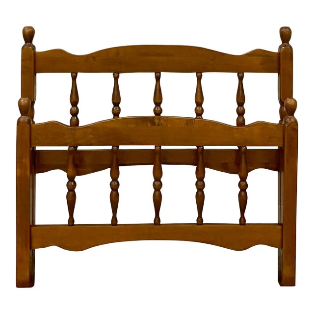 Vintage Twin Size Low Poster Bed With Acorn Finials For Sale