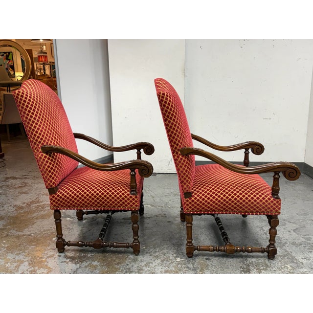 Vintage Louis XIII Style Throne Chairs, Pair For Sale In San Francisco - Image 6 of 12