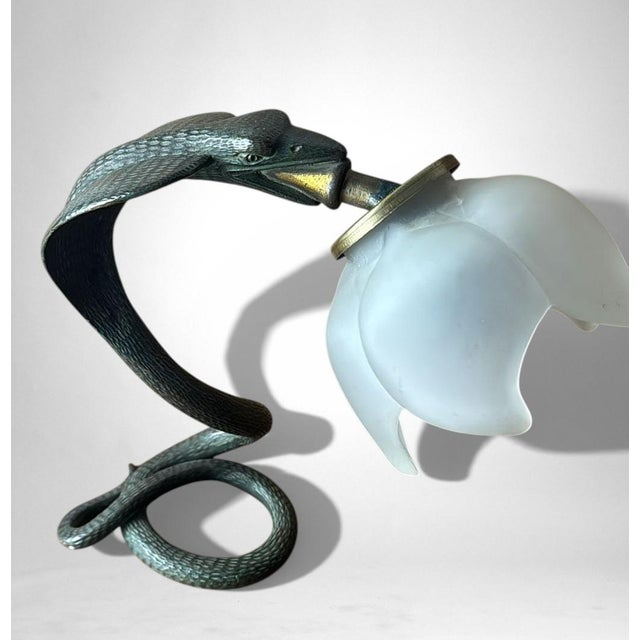 Mid 20th Century Italian Art Deco Table Lamp in Metal and Frosted Glass For Sale - Image 9 of 18