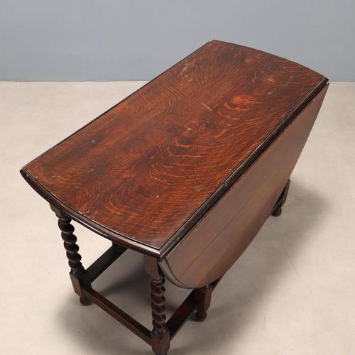 Brown Small Antique English Table in Walnut and Painted Oak, 1800s For Sale - Image 8 of 13