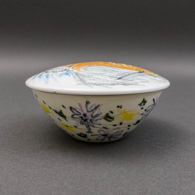 Mid 20th Century Milvia Quadrifoglio Italy Vintage Hand Painted Pottery Lidded Trinket Powder Box For Sale - Image 5 of 9