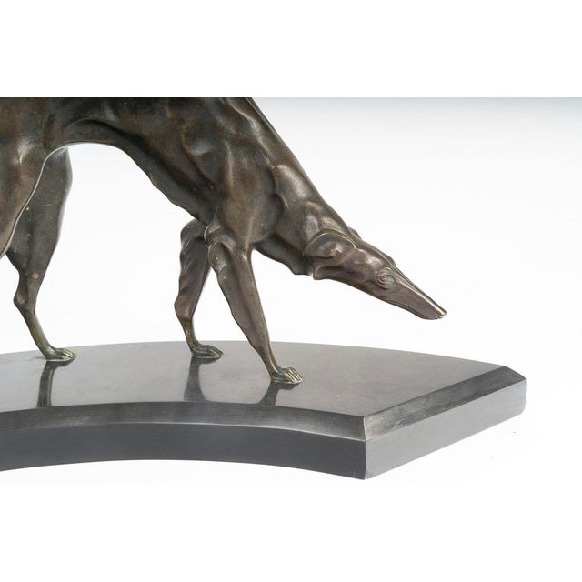 Bronze sculpture by George Lauroff, signed and numbered, Art Deco period. H: 19 cm, W: 33 cm, D: 6 cm (excluding base)