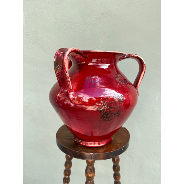 1960s Vintage Oxblood Red Double-Handled Ceramic Urn / Vessel — Asian Chinoiserie Style For Sale - Image 5 of 9