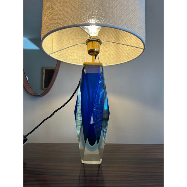 Mid-Century Modern Sommerso Murano Glass Table Lamp attributed to Alessandro Mandruzzato, Italy, 1960 For Sale - Image 3 of 15