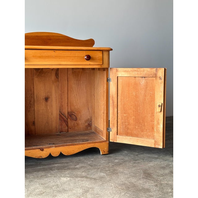 Vintage American Farmhouse Pine Washstand Cabinet Sideboard For Sale - Image 12 of 18