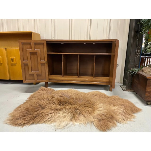 Wood Renzo Rutili Style Fretwork 40 Inch Credenza Tv Stand Console Record Cabinet For Sale - Image 7 of 12