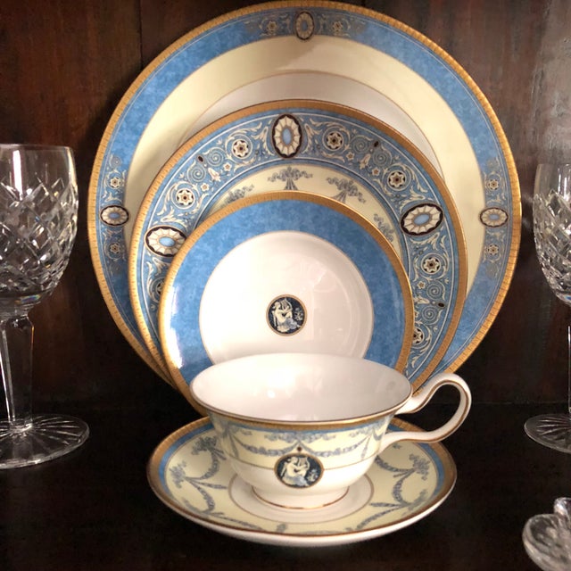 English Traditional Wedgwood Madeleine China Dinner Plate 6 Available