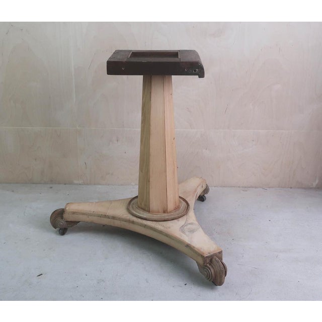 Early 19th Century Small Antique Palladian Style Round Bleached Table, England, 1835 For Sale - Image 5 of 8