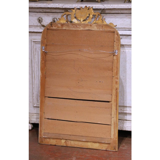 Wood 19th Century French Louis Philippe Giltwood Mirror With Cartouche Crest For Sale - Image 7 of 7
